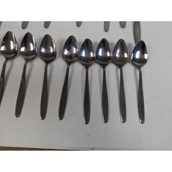 Easterling Set of 24 Stainless Steel Japan Rhineland Teapsoons Tablespoons - Picture 6 of 8
